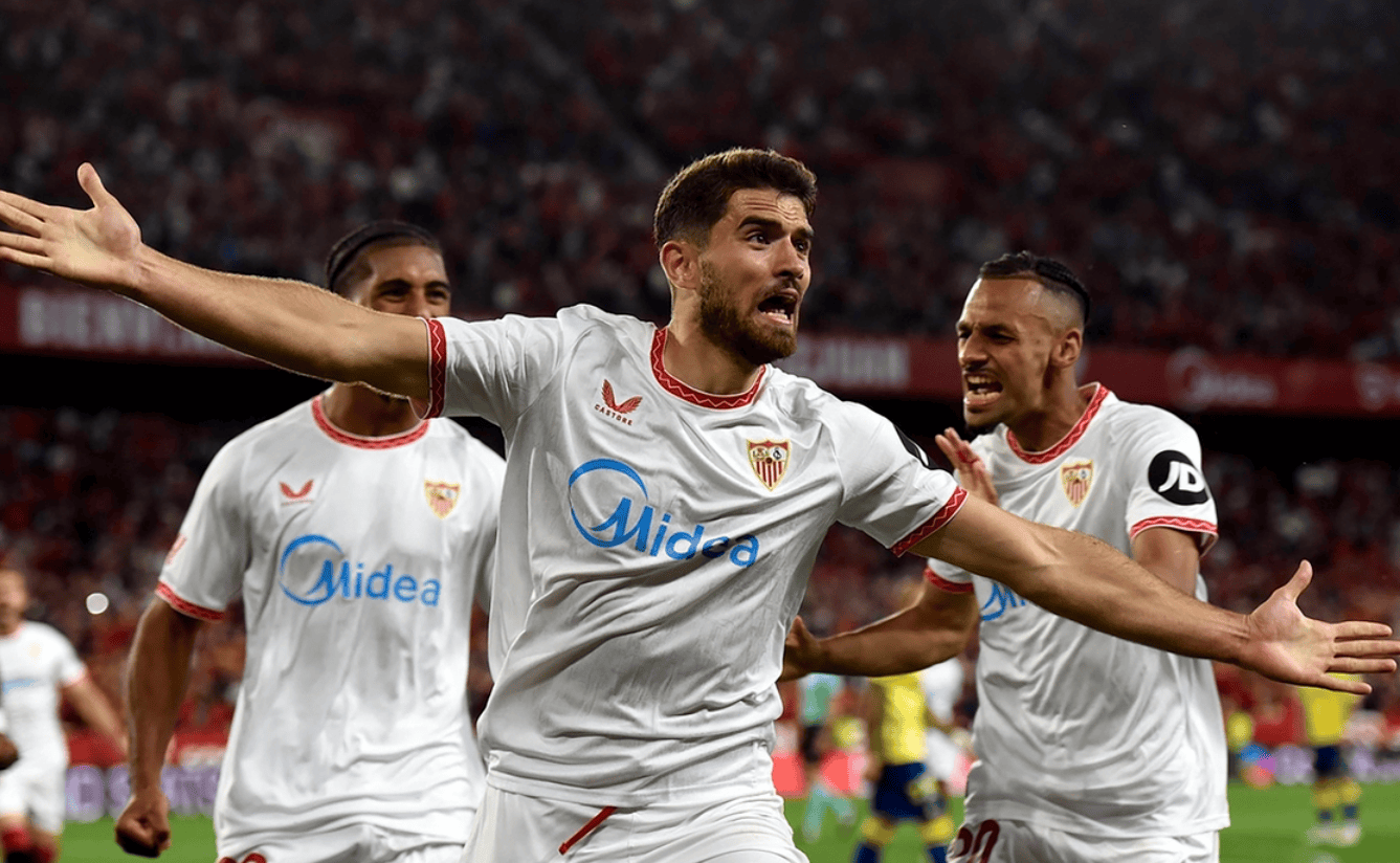 包含塞维利亚客场落败，三连败遭遇困境的词条