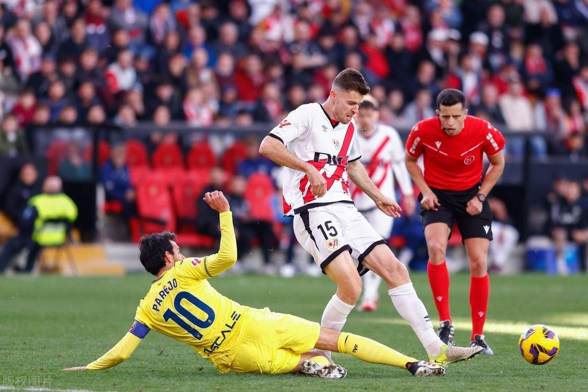 华体会官网-瓦伦西亚客场惊险战平比利亚雷亚尔，状态回暖
