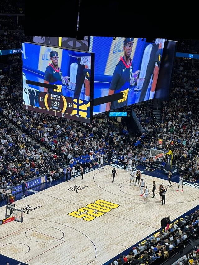 意大利篮球锦标赛引来众多球迷观赛 意大利篮球锦标赛引来众多球迷观赛