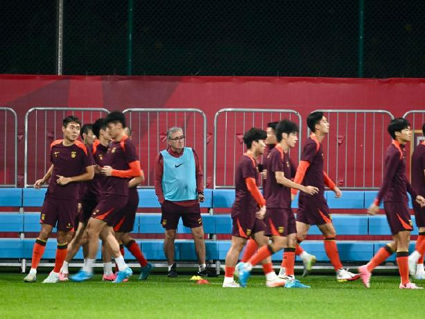 华体会在线-亚洲各国球队热情备战足球赛的简单介绍