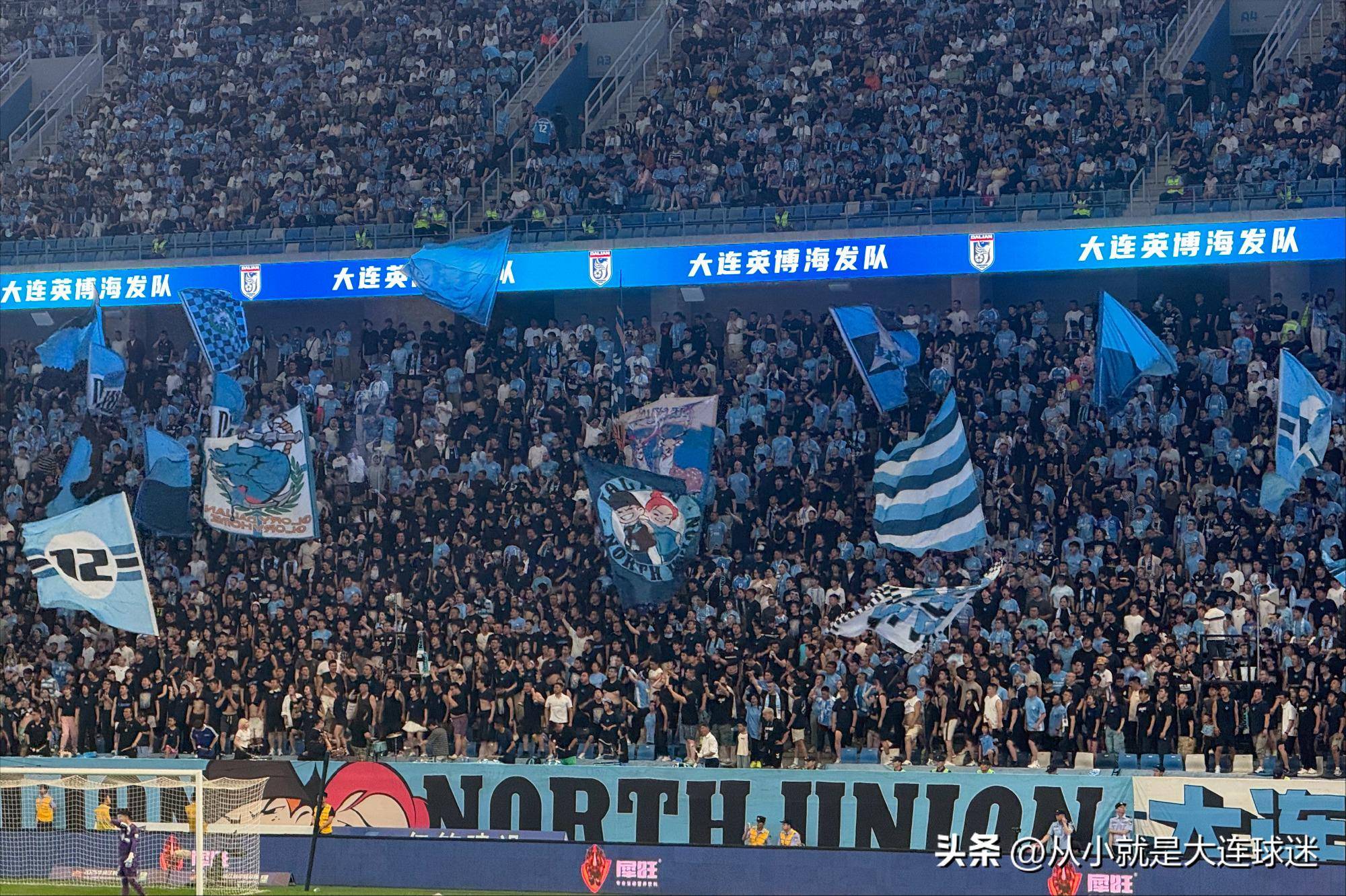 华体会电竞-火爆气氛！篮球赛场主场球迷疯狂的简单介绍