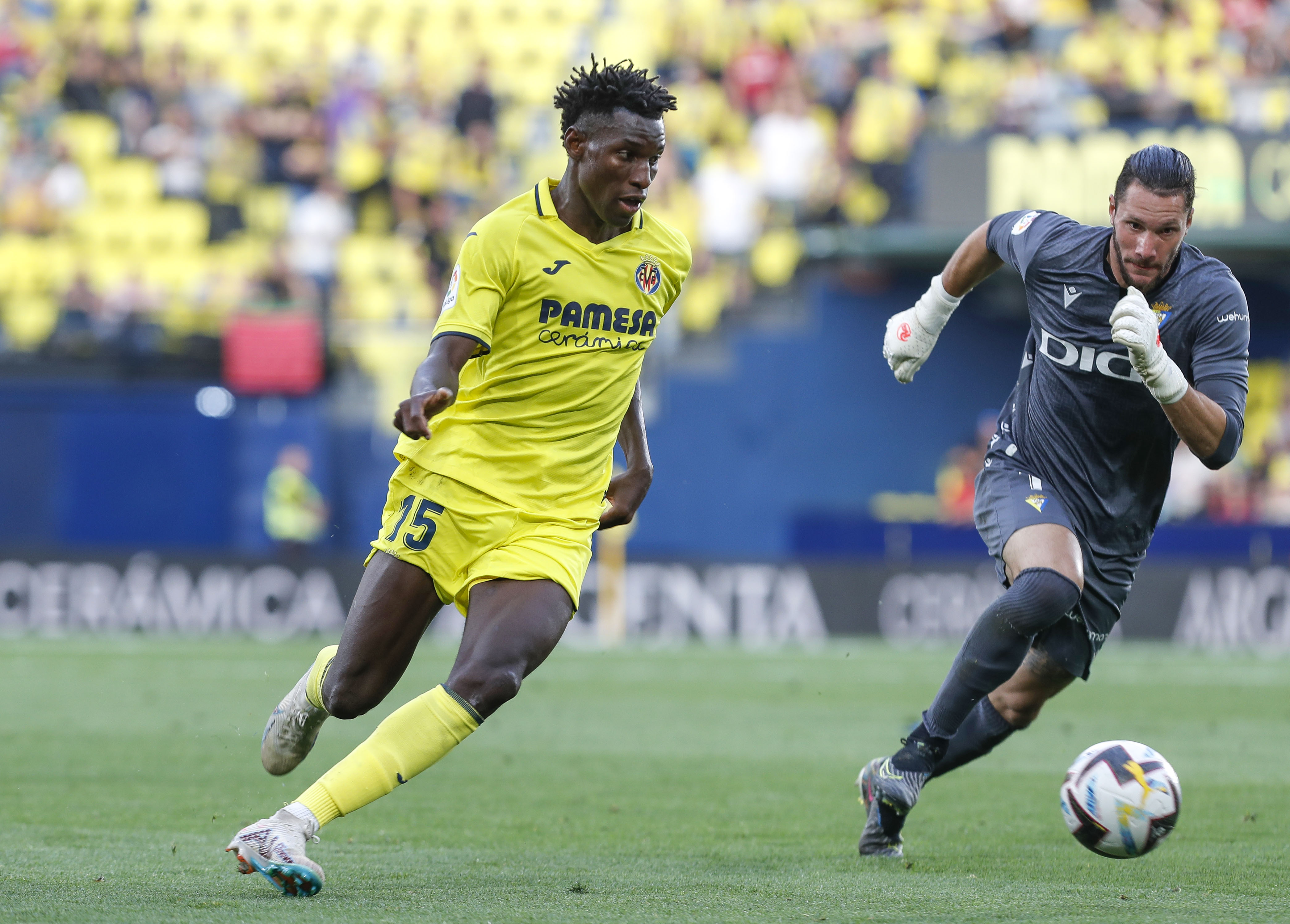 关于西甲球队全员集体慈善活动，展现团结力量的信息