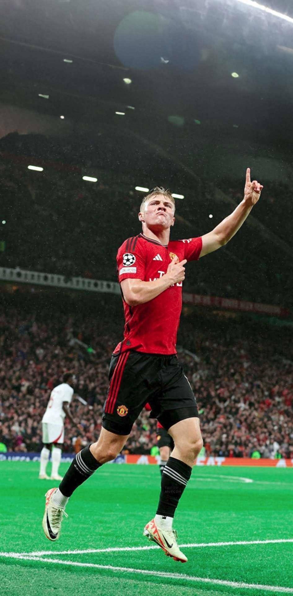 华体会官网登录网址-英格兰曼联客场大胜，球队表现让人眼前一亮