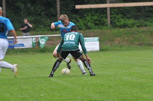 华体会链接-河床教练组强化体能训练，备战关键战