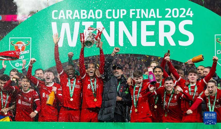 包含利物浦球队默契无间，利物浦主教练逐一关注球员状态备战下一场比赛的词条