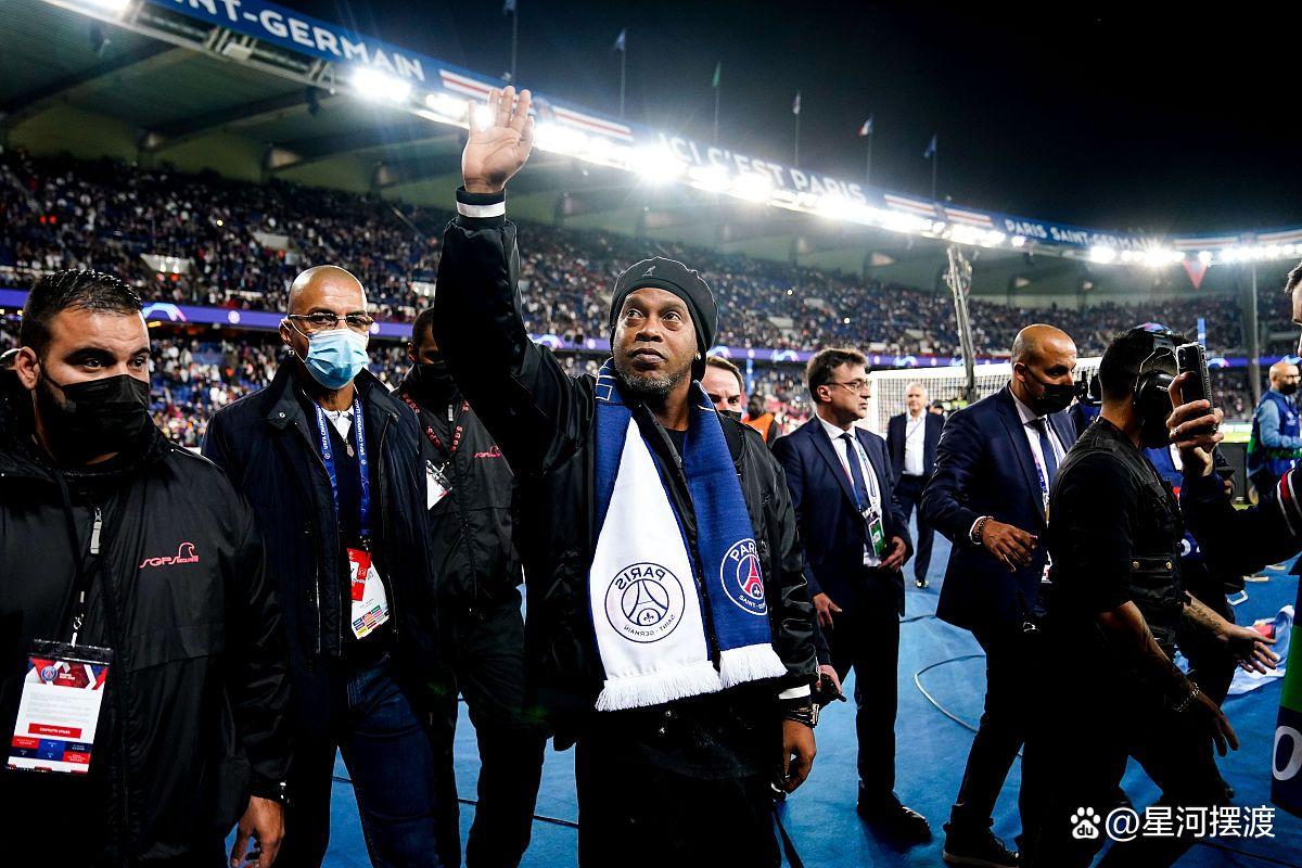 华体会娱乐-关于那不勒斯球迷欢呼胜利，球队平稳上升的信息