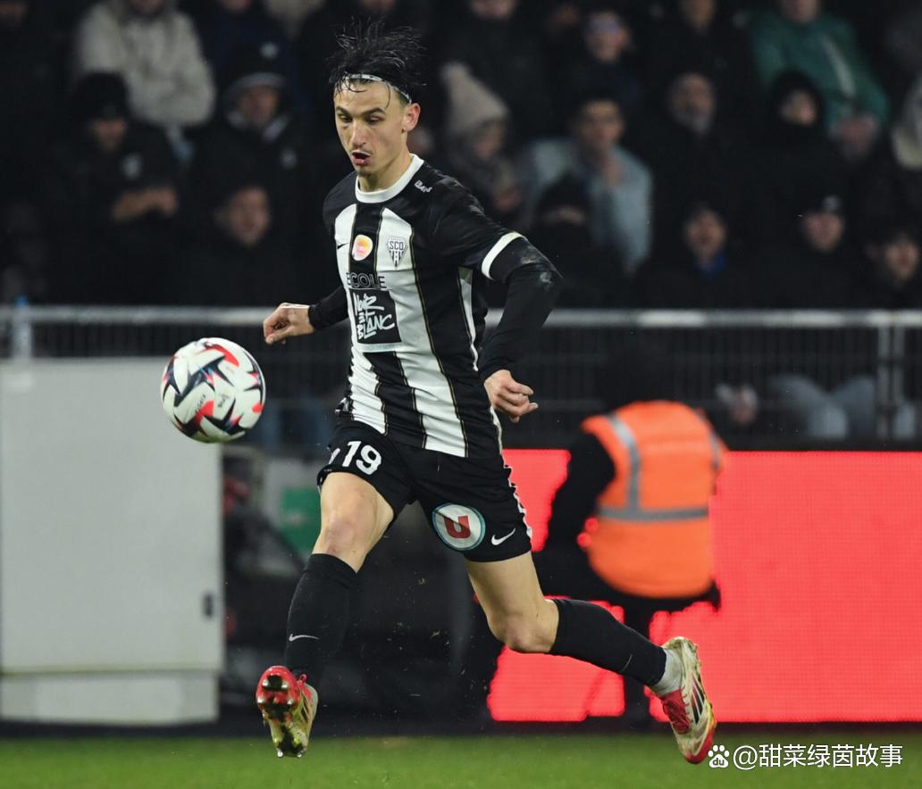 华体会入口-包含里昂客场逆转斯特拉斯堡，取得重要胜利的词条