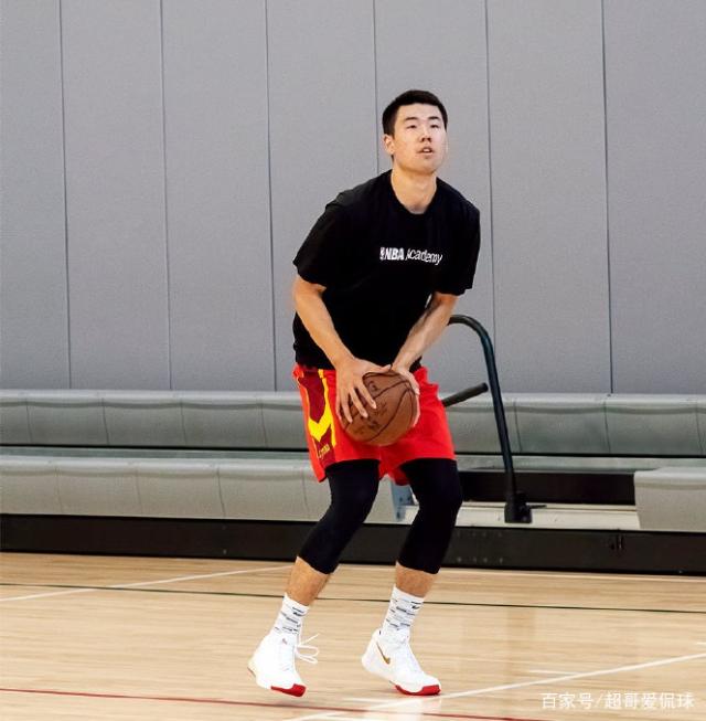 关于天津男篮前锋受伤抢救无效，球队黯然失利的信息