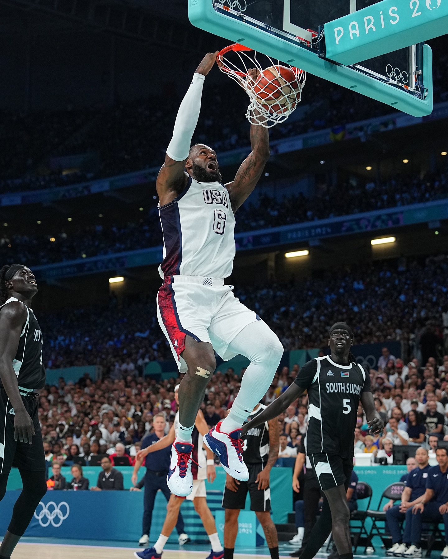 华体会官网app-美国运动员全力以赴，取得好成绩