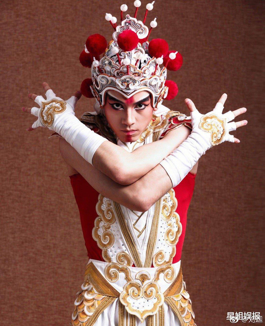 华体会链接-匈牙利选手荣登冠军，声名鹊起的简单介绍