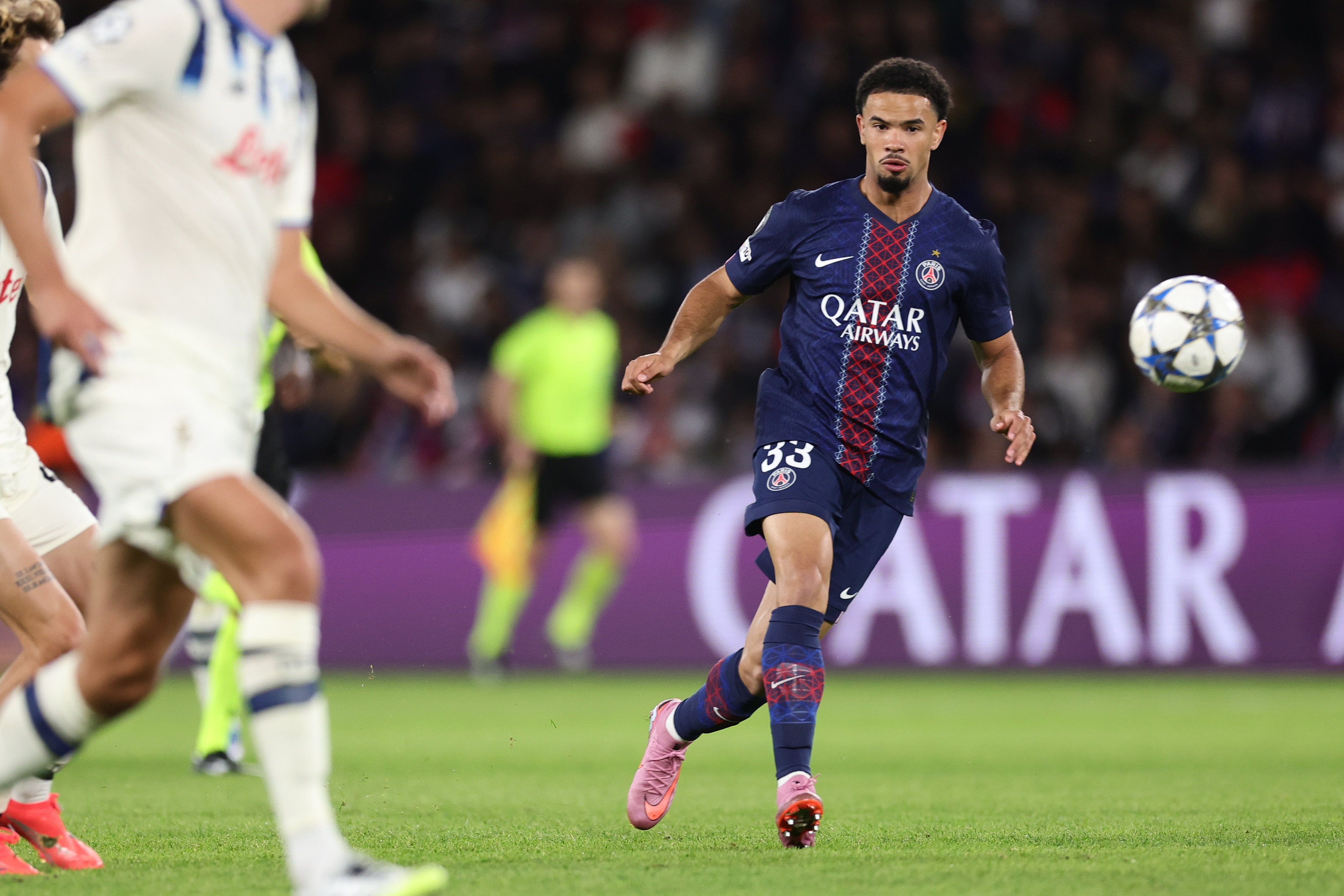 华体会课程-关于巴黎圣日耳曼球员在社区开办足球学校的信息